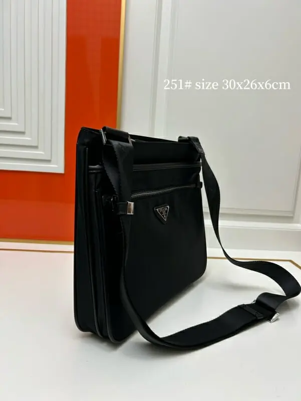 prada aaa homme mini sac a main s_115a7742